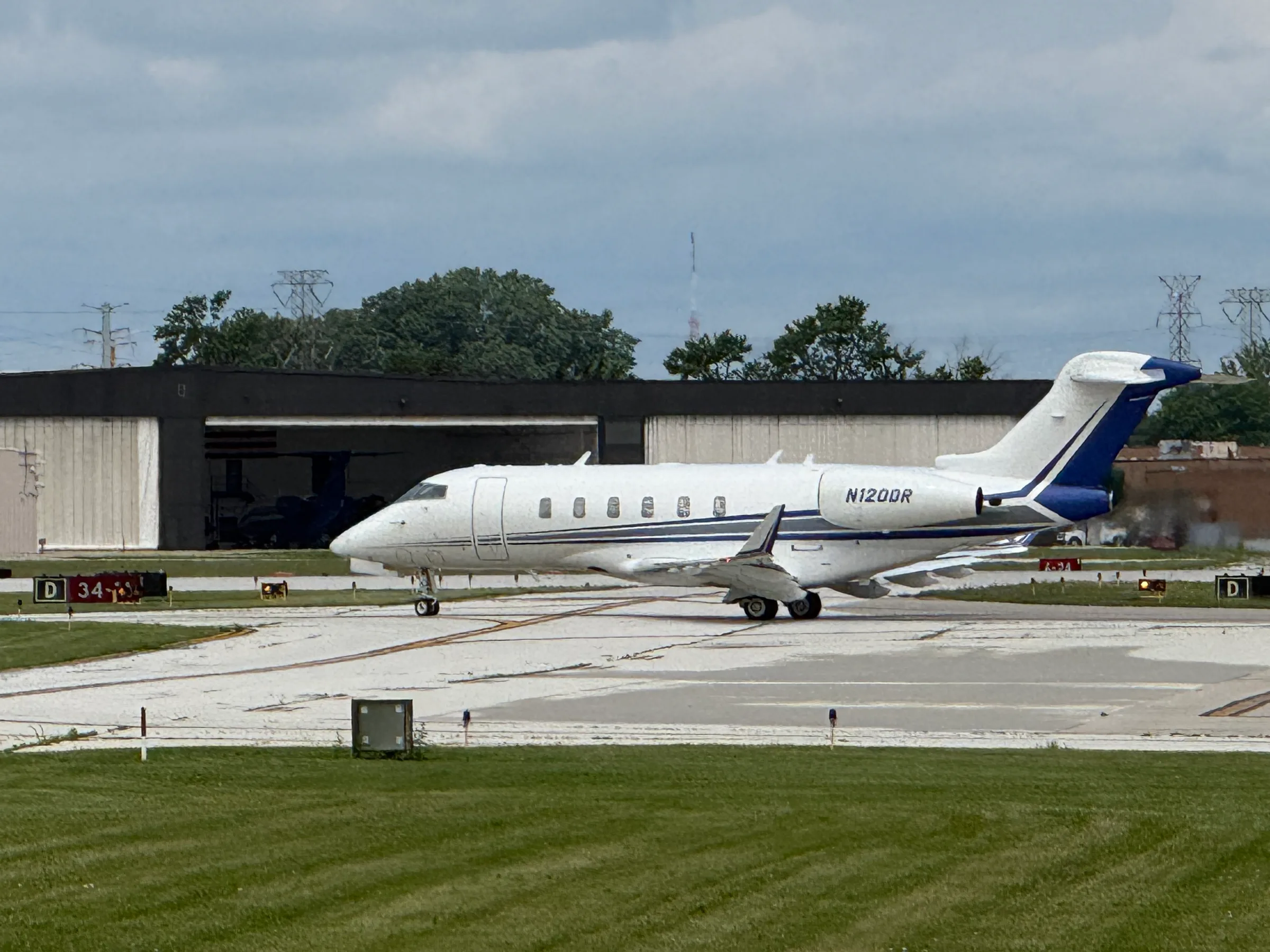 2020 Bombardier Challenger 300